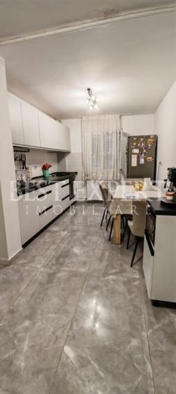 Apartament cu 4 camere decomandat, mobilat în Theodor Pallady