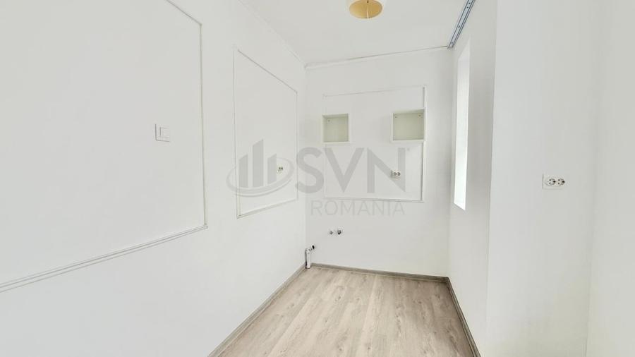 Casă individuală cu 10 camere cu Teren 200 Mp în Kiseleff