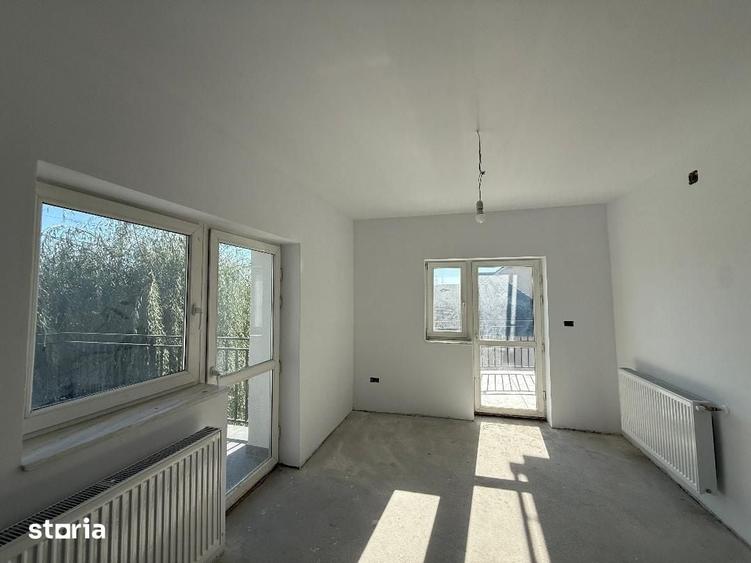 Casă cu 6 camere cu Teren 878 Mp în Cetate
