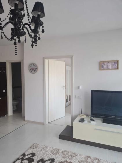Apartament cu 2 camere semidecomandat în Nufărul