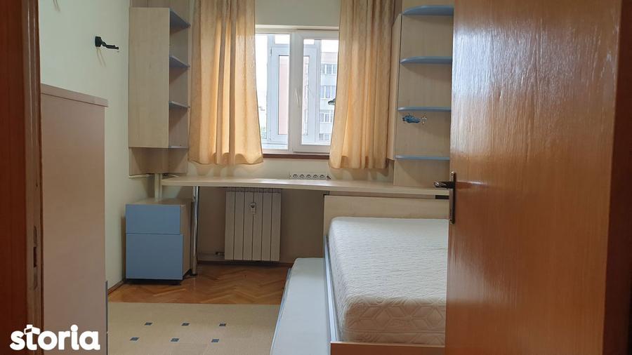 Apartament cu 3 camere decomandat, mobilat în Rahova