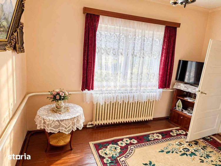 Casă cu 4 camere decomandat cu Teren 700 Mp în Central