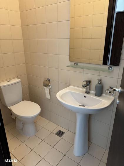 Apartament cu 3 camere semidecomandat, mobilat în Ozana