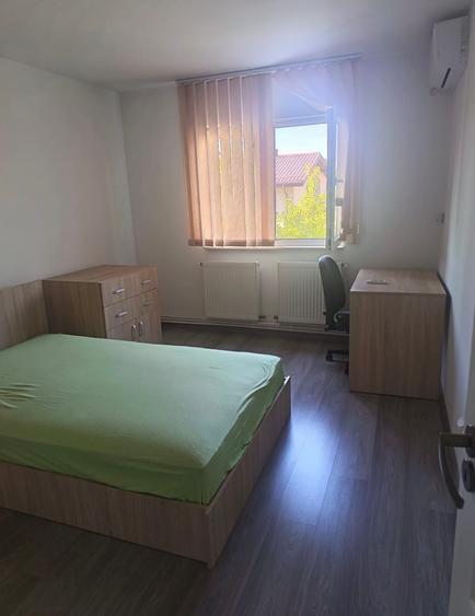 Garsonieră decomandată în P-ța Gorjului