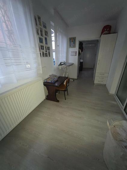 Casă cu 4 camere cu Teren 463 Mp în Central