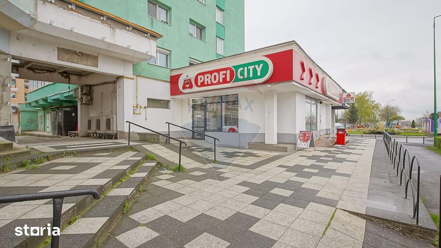 Spațiu comercial, de 320 mp, în Dârste