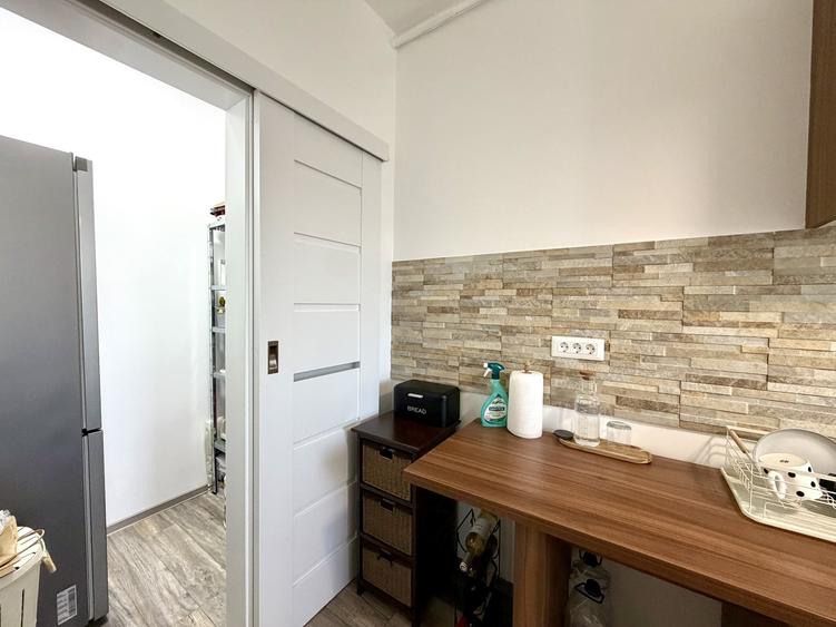 Apartament cu 2 camere semidecomandat, mobilat în Dumbrăvița