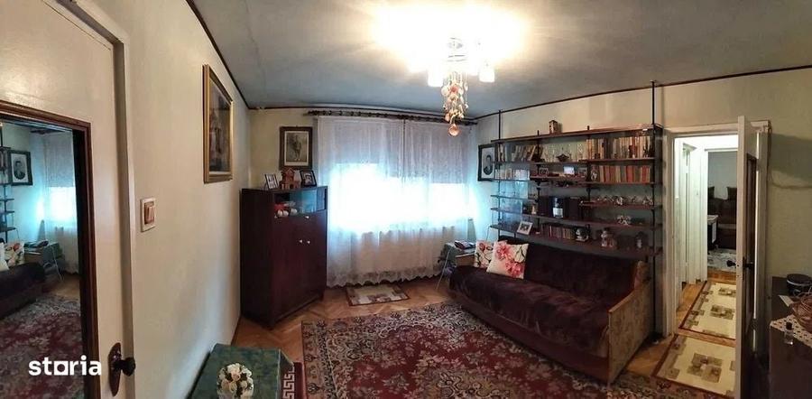 Apartament cu 2 camere nedecomandat în Semicentral