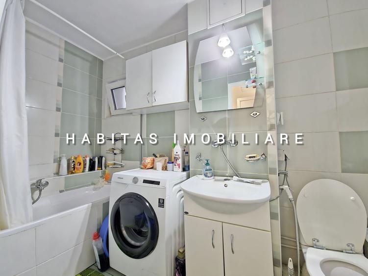 Apartament cu 4 camere semidecomandat, mobilat în Mănăștur