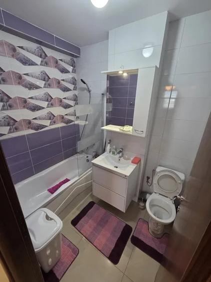 Apartament cu 2 camere decomandat, mobilat în Palas