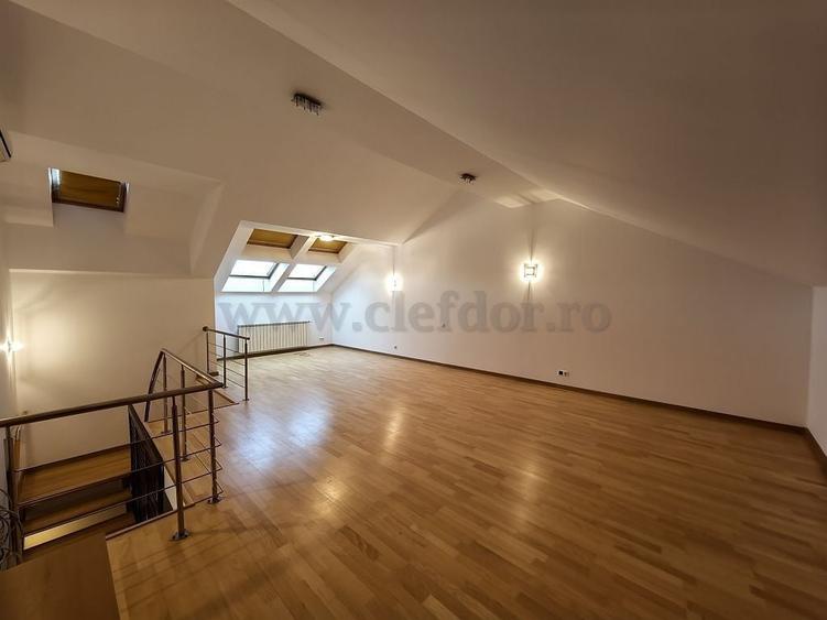 Casă cu 7 camere cu Piscina în Pipera