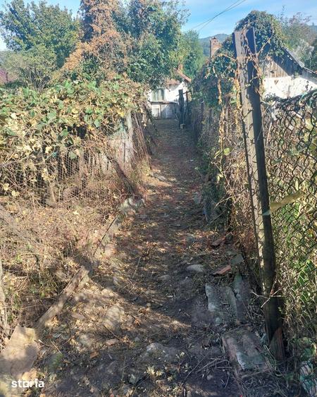 Casă cu 2 camere cu Teren 600 Mp în Central
