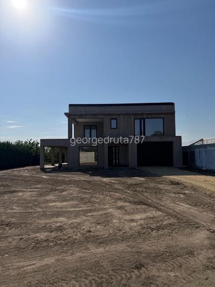 Vand casa Umbraresti vale