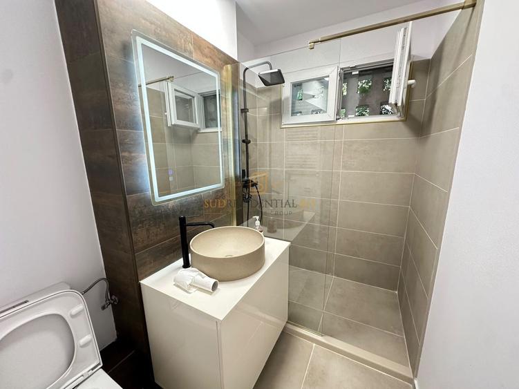 Apartament cu 3 camere semidecomandat, mobilat în Berceni