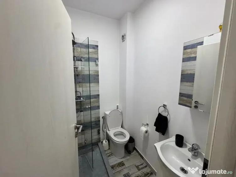 Apartament cu 3 camere decomandat în Chiajna