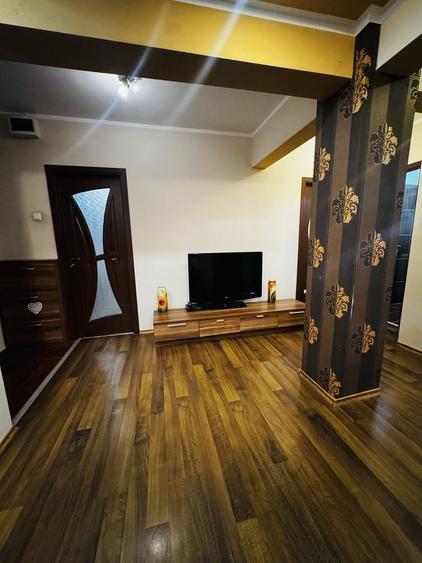 Apartament cu 3 camere decomandat în Dragoș Vodă