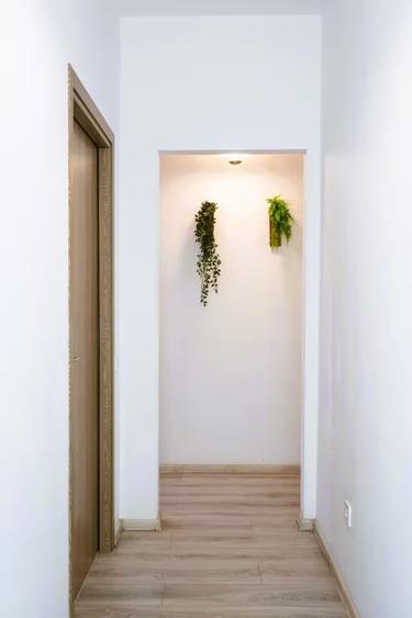 Apartament cu 2 camere semidecomandat, mobilat în P-ța Unirii