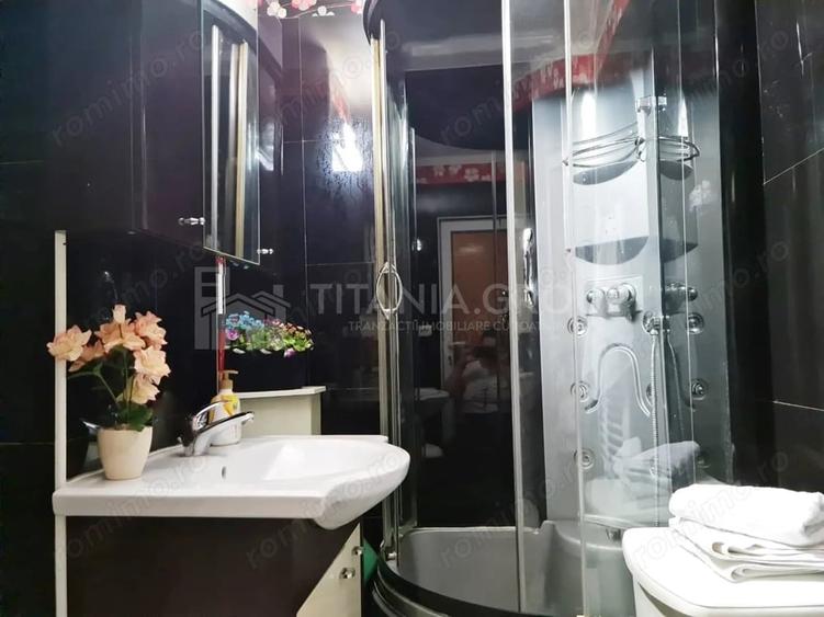 Apartament cu 3 camere decomandat în Răcădău