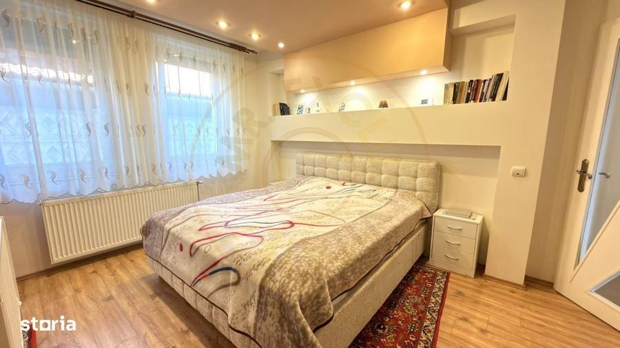 Casă cu 4 camere decomandat în Central