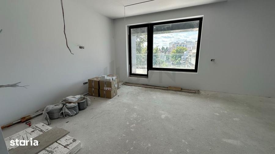 Apartament cu 5 camere decomandat în Centrul Civic