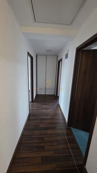 Casă individuală cu 4 camere cu Canalizare în Central