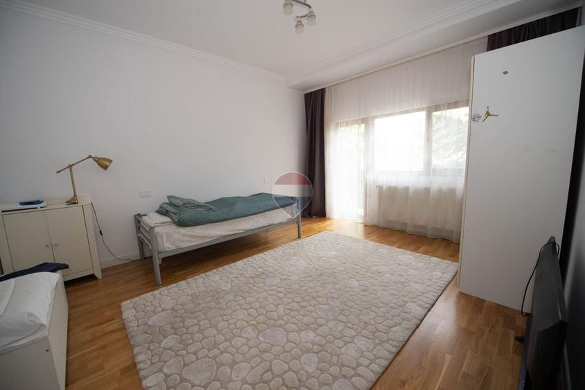 Apartament cu 3 camere decomandat, mobilat în Grivița