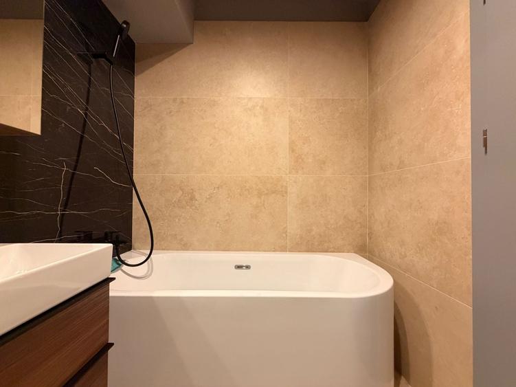 Apartament cu 3 camere, mobilat în Sisești