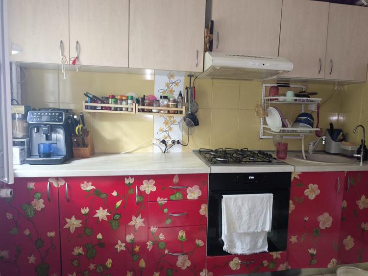Apartament cu 3 camere decomandat, mobilat în Inel II