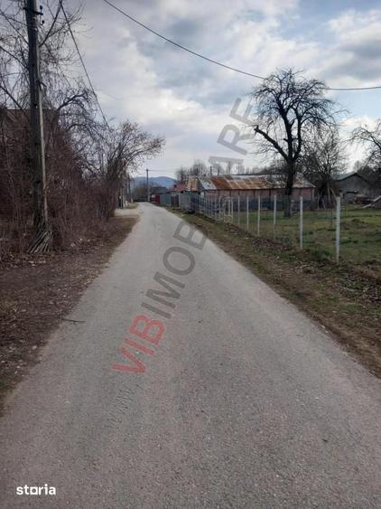 Teren de 2898 mp, în Brebu
