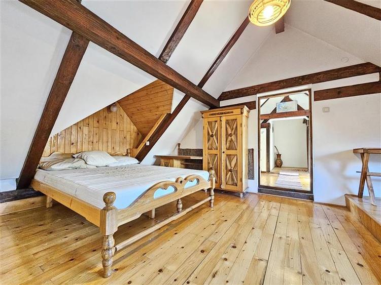 Duplex cu 5 camere cu Canalizare în Ultracentral