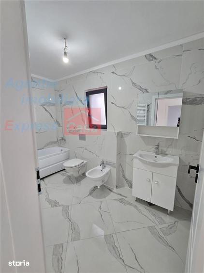 Casă cu 4 camere cu Teren 600 Mp în Dumești