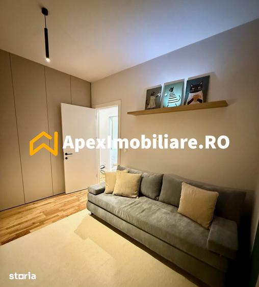 Apartament cu 3 camere semidecomandat în Dămăroaia