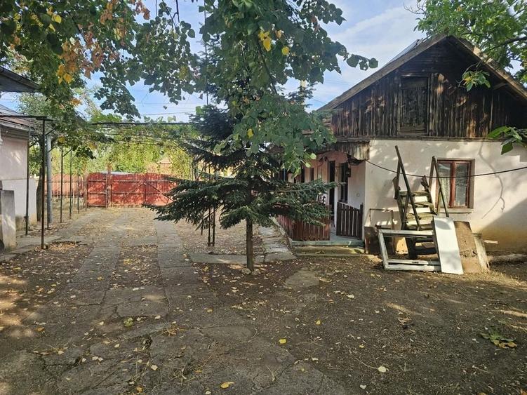 Casă cu 4 camere în Central