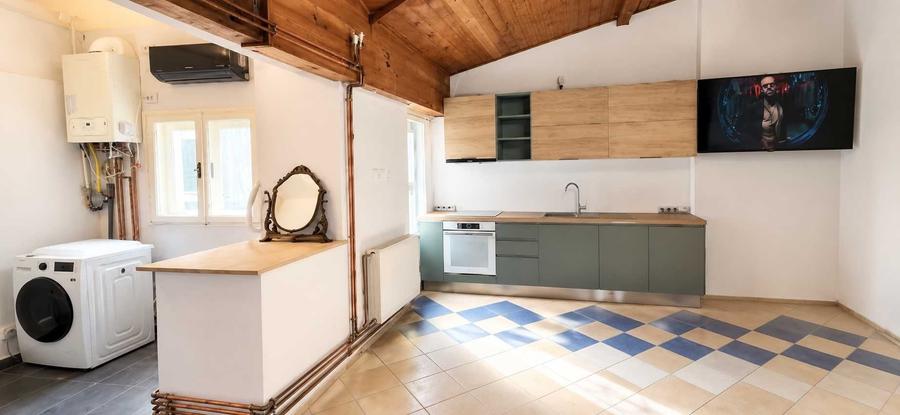 Apartament cu 3 camere decomandat în Știrbei Vodă