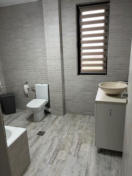 Casă cu 4 camere în Valea Adâncă