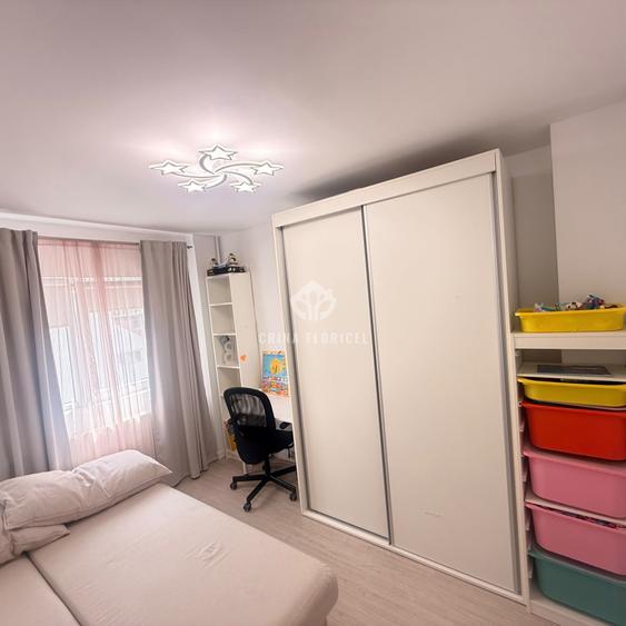 Apartament cu 3 camere semidecomandat, mobilat în Dorobanți