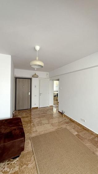 Apartament cu 2 camere semidecomandat, mobilat în Pipera