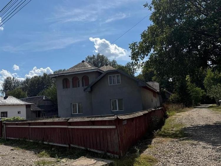 Casă individuală cu 4 camere cu Teren 110 Mp în Cornu Luncii