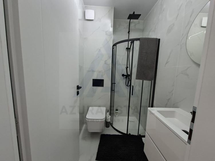 Apartament cu 3 camere semidecomandat, mobilat în Șelimbăr