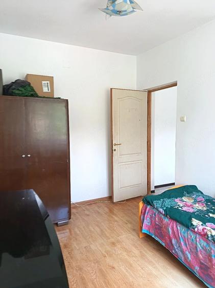 Apartament cu 2 camere nedecomandat în Petros