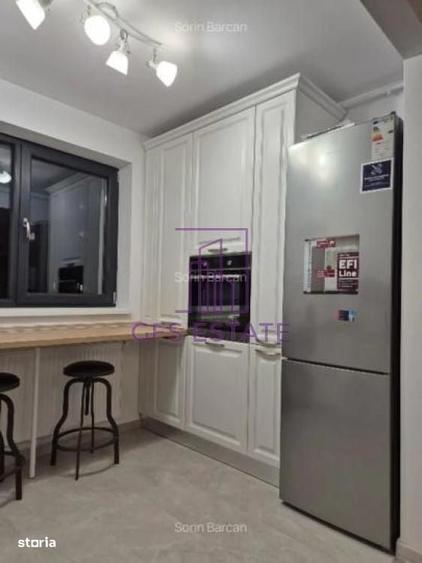Apartament cu 2 camere semidecomandat, mobilat în Central