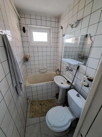 Apartament cu 2 camere semidecomandat, mobilat în Universității