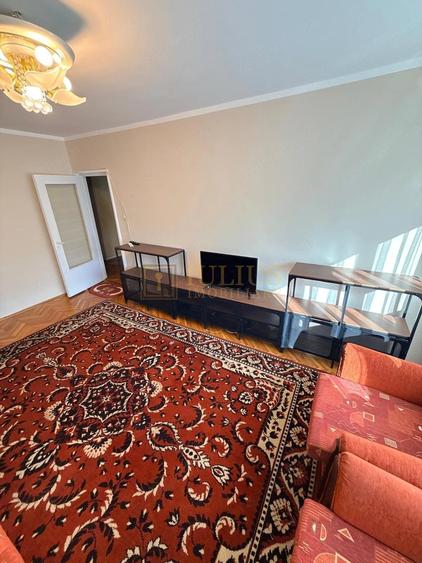 Apartament cu 2 camere decomandat în Soarelui