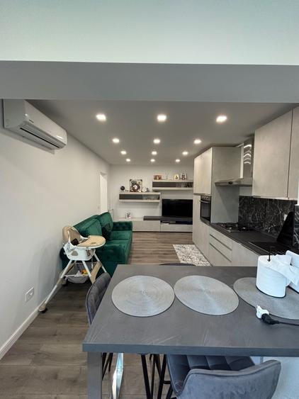 Apartament cu 2 camere semidecomandat în Central