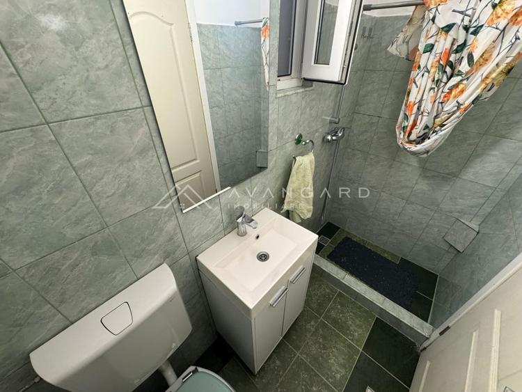 Casă individuală cu 2 camere cu Canalizare în Dâmbul Rotund