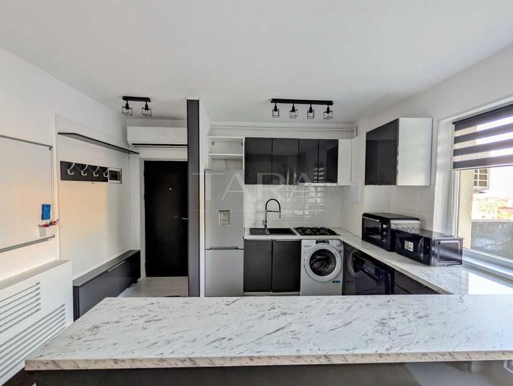 Apartament cu 2 camere semidecomandat, mobilat în Florești