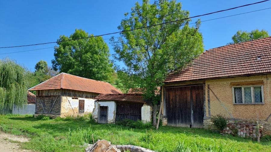 Casă cu 3 camere în Central