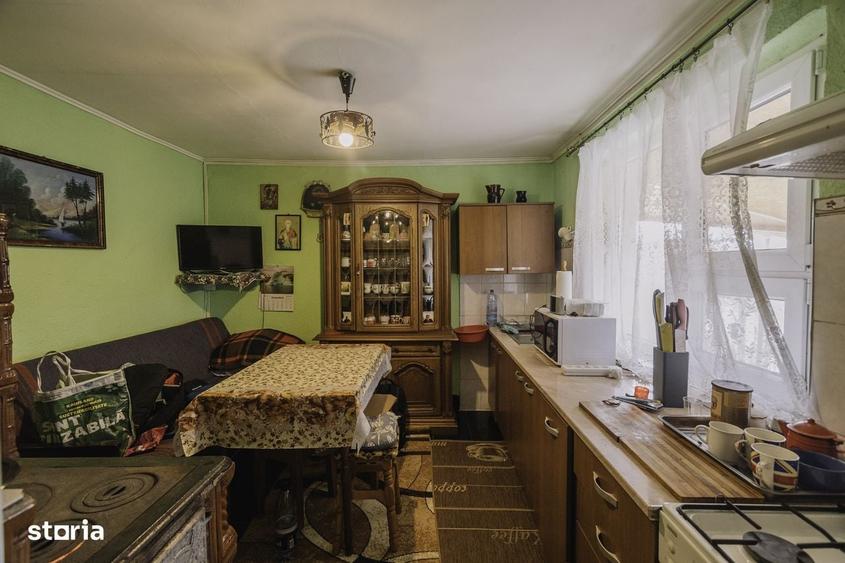 Casă cu 4 camere în Trușești