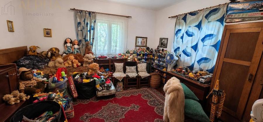 Casă cu 5 camere cu Teren 2320 Mp în Herina