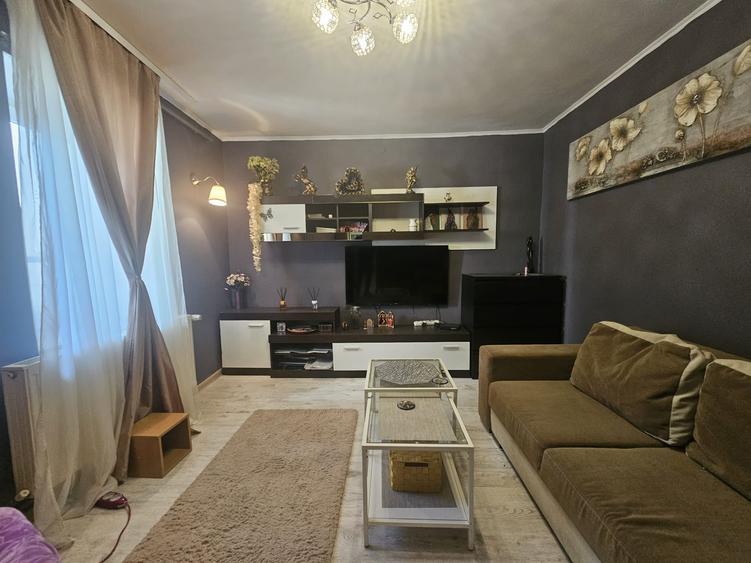 Casă cu 5 camere cu Canalizare în Lizeanu